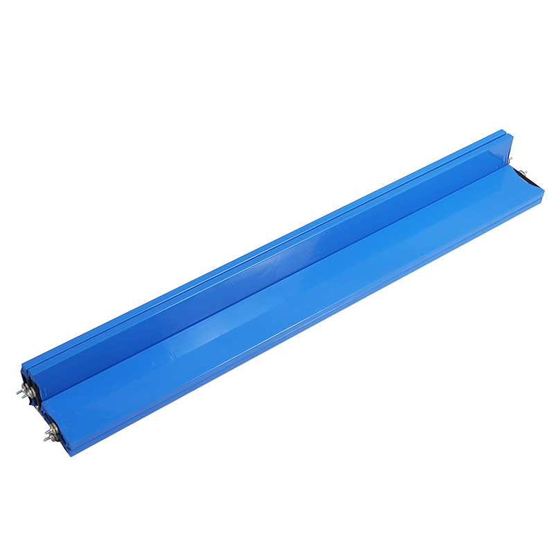 Accumulatore di energia prismatico Lifepo4 BYD 3.2V 135Ah al litio ferro fosfato LFP